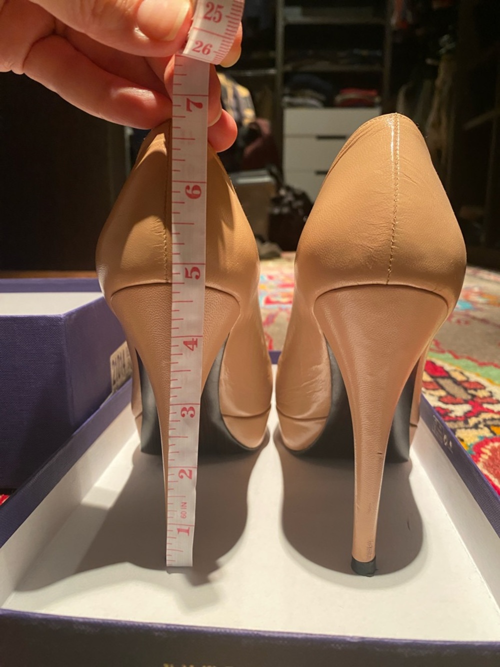 Stuart Weitzman Point heel - Picture 8 of 8